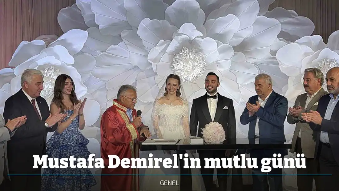 Mustafa Demirel'in mutlu günü