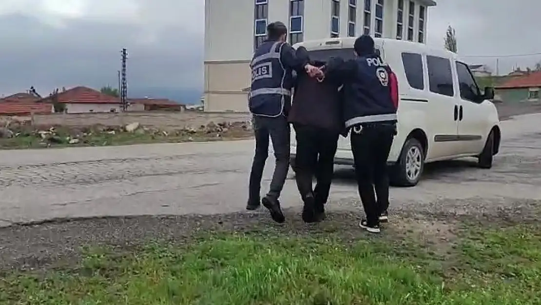 'Cinsel istismar' suçundan aranan 2 kişi yakalandı