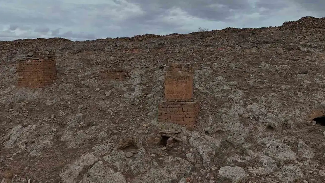 Asırlık güvercinlikler ilk günkü gibi korunuyor