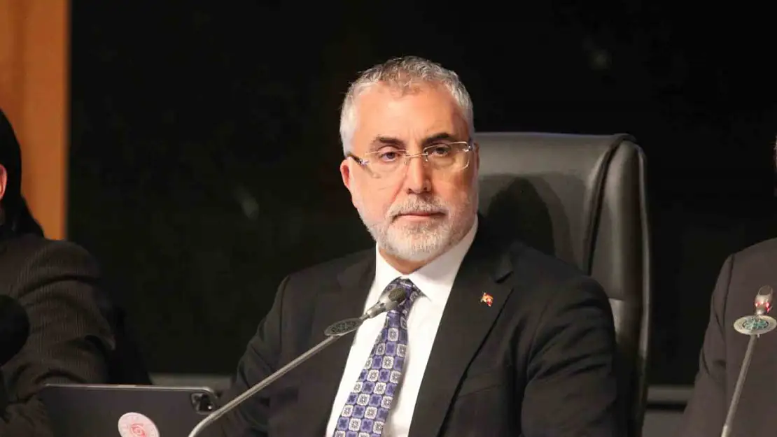 Bakan Işıkhan: 'Kayseri, 2002'den bu yana 10'a katladığı ihracatı, istihdamda, sanayide kırdığı rekorlarla ülkemiz için bir gurur vesilesidir'