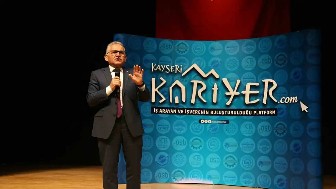 Başkan Büyükkılıç: 'Kayseri kariyer merkezimiz 1 ayda 305 kişiye istihdam sağladı'