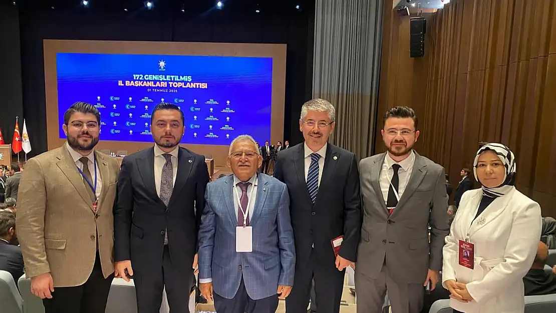 Başkan Büyükkılıç AK Parti Genişletilmiş İl Başkanları Toplantısı'na katıldı