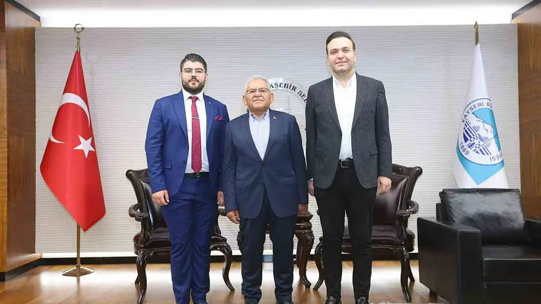 Başkan Büyükkılıç AK Parti Gençlik Kolları Başkanı İbiş'i ağırladı