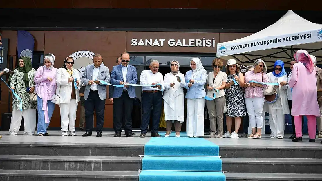 Başkan Büyükkılıç, KAYMEK Yılsonu Sergisi'ni açtı