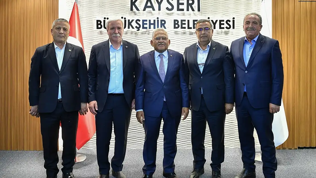 Başkan Büyükkılıç'tan 5 ilçe belediye başkanı ile 'yatırım' zirvesi