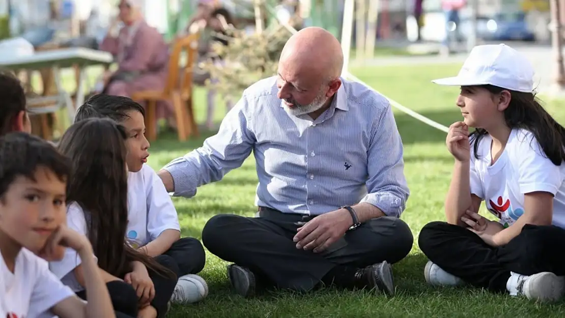 Başkan Çolakbayrakdar: 'Çevre bilinciyle geleceğe sağlam adımlar atıyoruz'