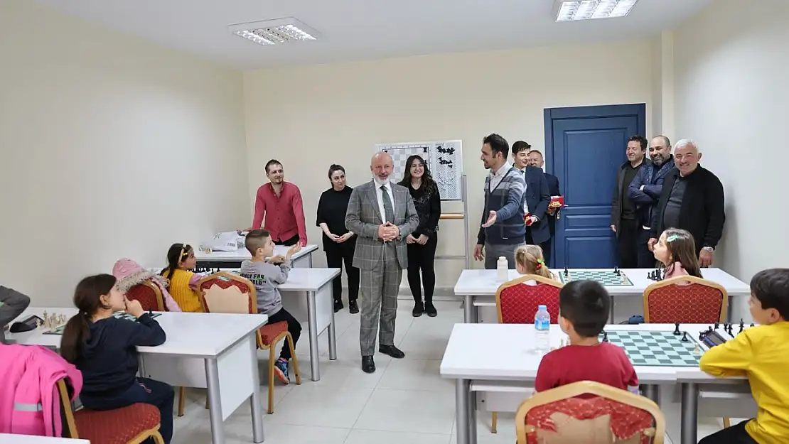 Başkan Çolakbayrakdar: 'Hedefimiz Kayseri'yi satrançta marka şehir yapmak'