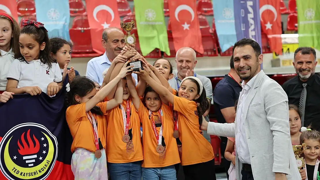 Başkan Çolakbayrakdar: 'Kayseri'yi satrançta da marka şehir yapmak için çalışıyoruz'