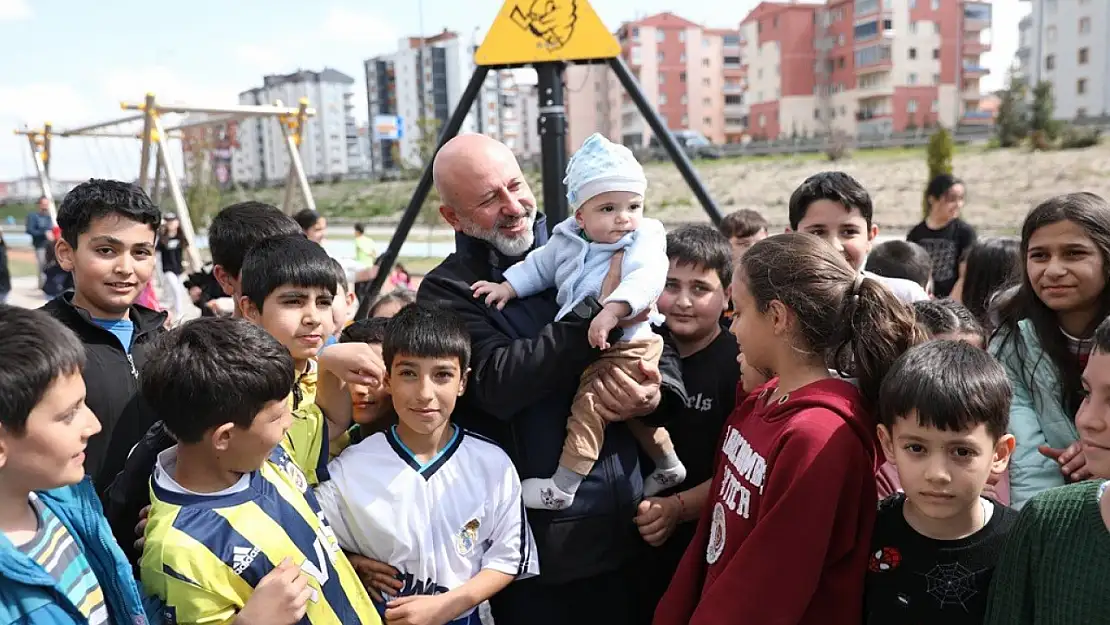 Başkan Çolakbayrakdar, 'Yeşil alanda da rekor üstüne rekor kırdık'