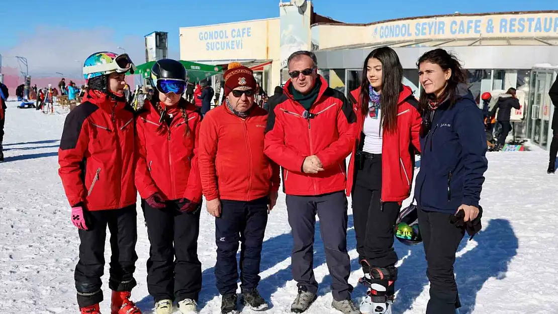 Başkan Özdoğan: 'Erciyes, dört mevsim güzellikler sunuyor'