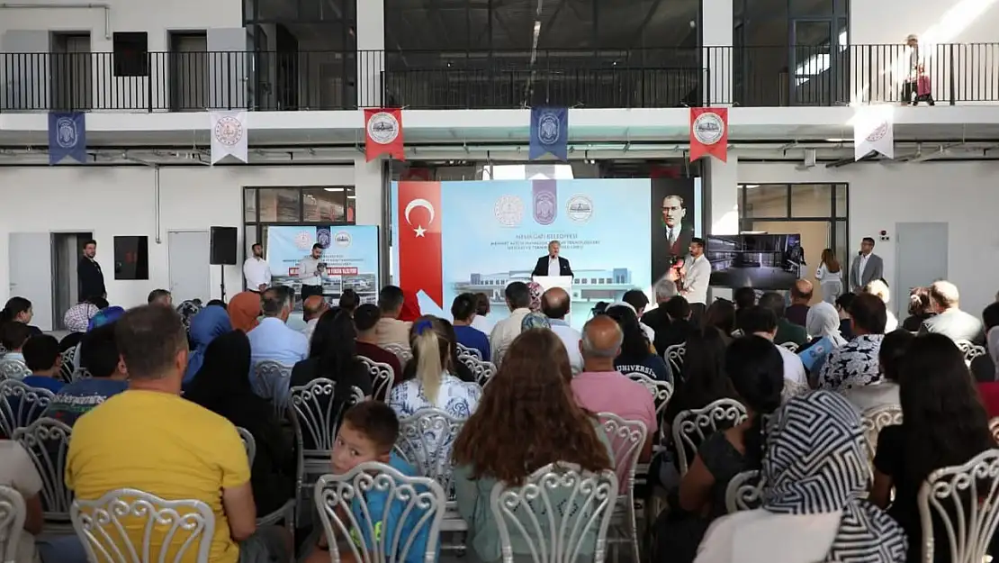 Başkan Palancıoğlu'nun gerçek olan hayali havacılık lisesi öğrenci ve velilere tanıtıldı