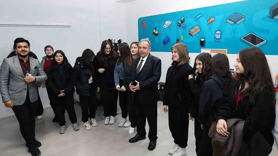 Başkan Yalçın: 'Bilim ve teknolojide gençlerimizden daha zekileri yok'