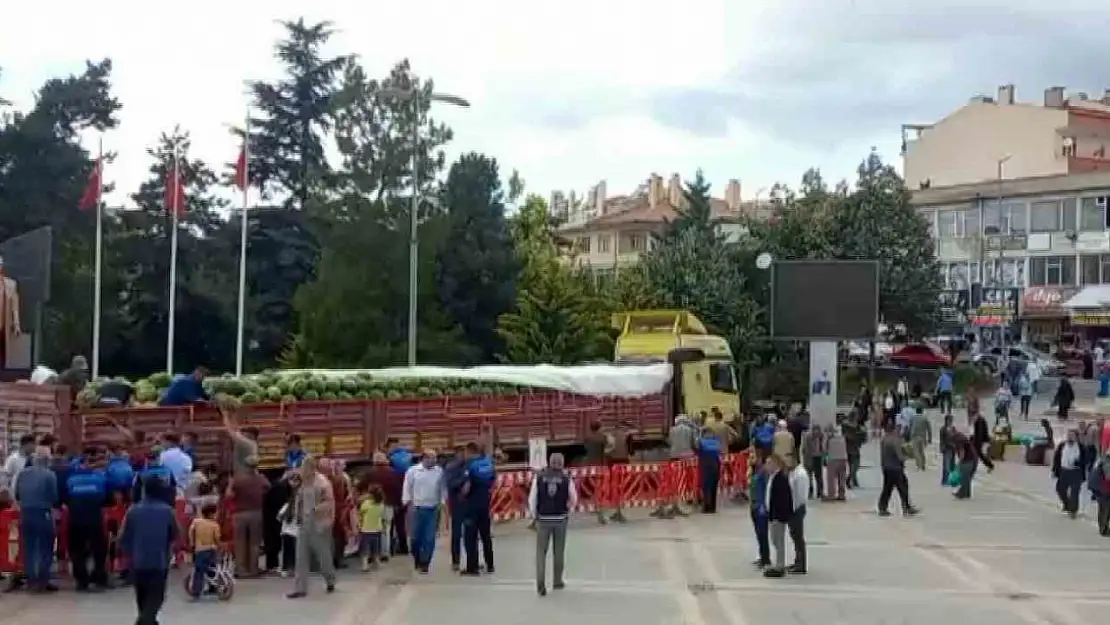 Bu da ücretsiz karpuz kuyruğu