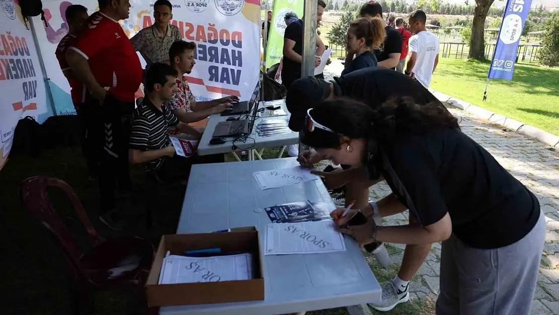 Büyükşehir, 15 Temmuz'un unutulmaz direnişini koşarak andı