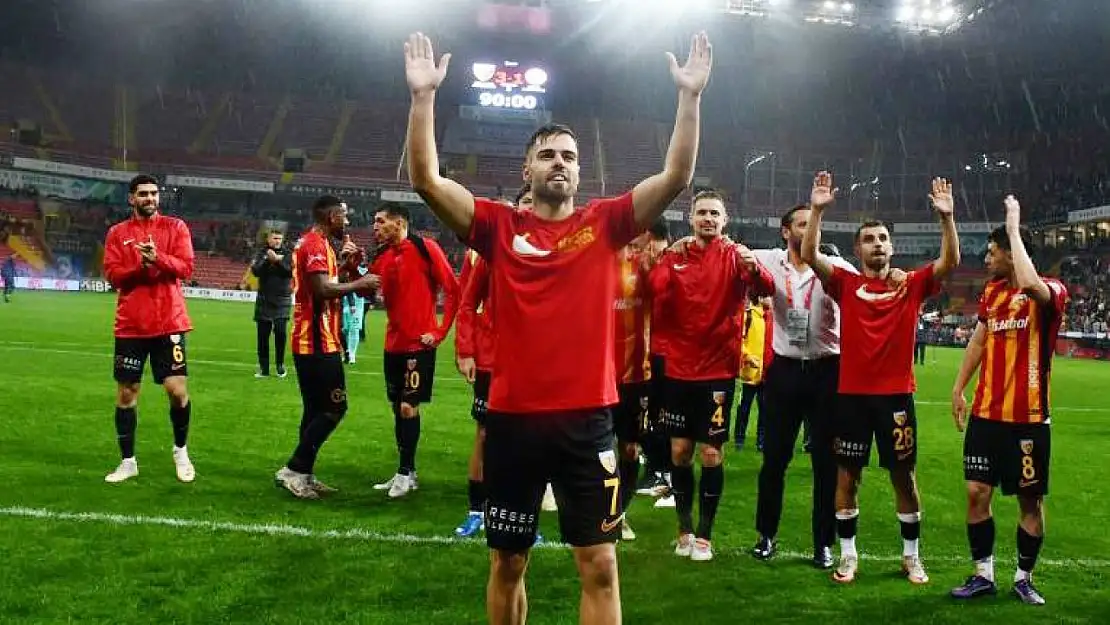 Cardoso tarihe geçti, ilk kez hat-trick yaptı