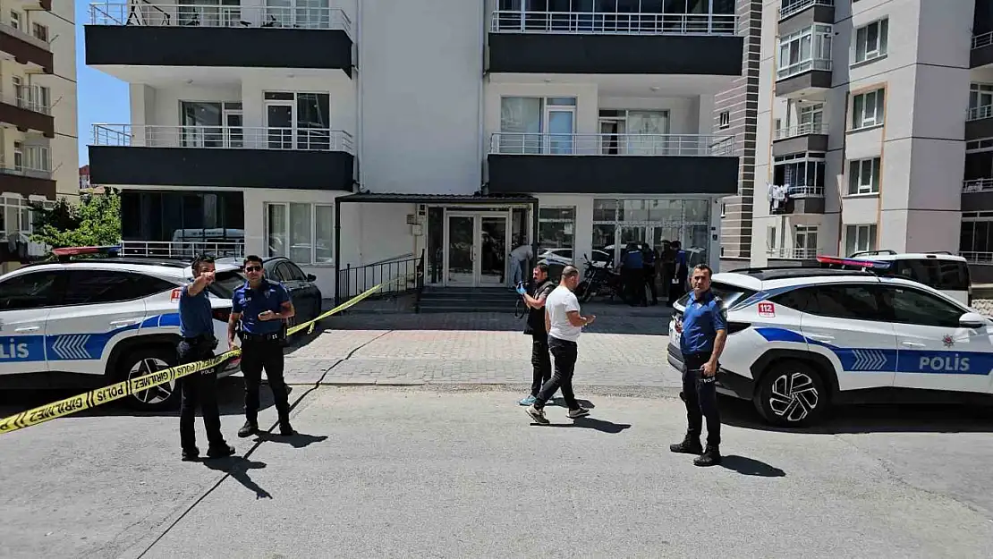 Çocukların kavgasına aileler de dahil oldu: 5'i bıçakla 6 yaralı