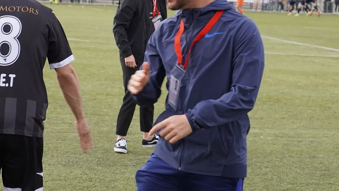 Develigücü'nde Turgut Altınkapı ile yollar ayrıldı