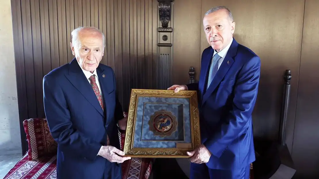 Devlet Bahçeli öldü dediler... İşin aslını Kayserili 2 isim paylaştı...