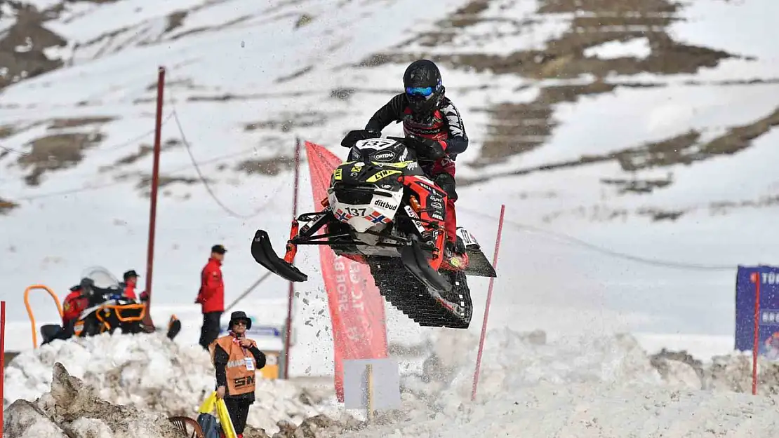 Erciyes'te Dünya Kar Motosikleti Şampiyonası heyecanı başladı