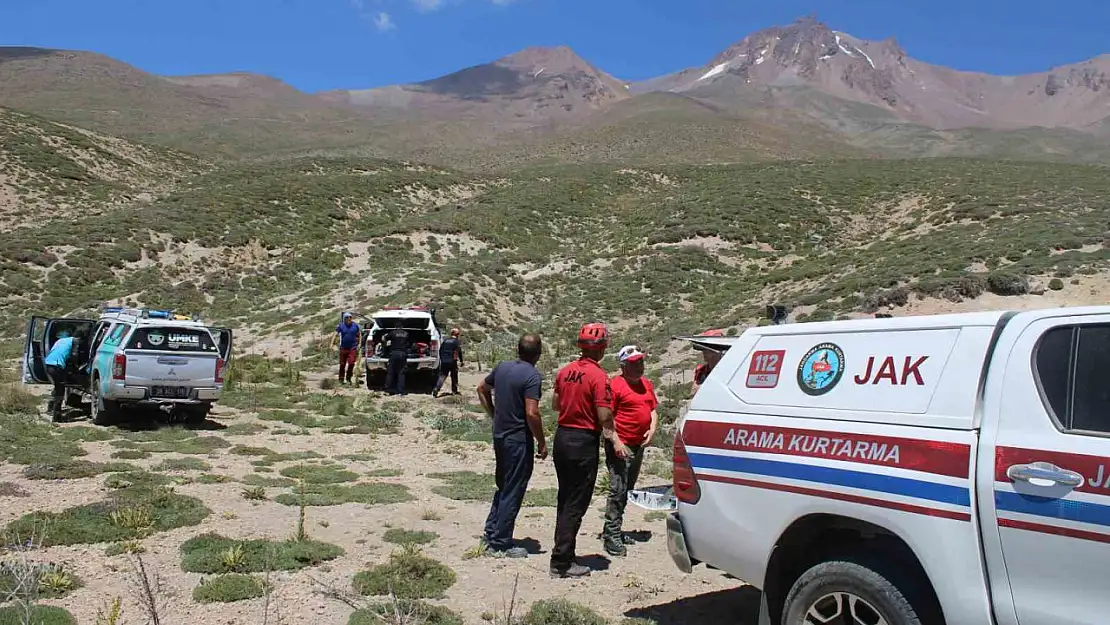 Erciyes'te yaralanan 2 dağcı mahsur kaldı