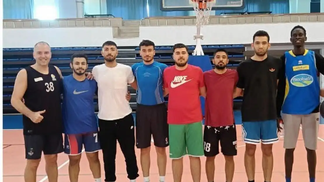 Erciyes Üniversitesi, basketbol takımları Bölgesel Lig maçlarına hazırlanıyor