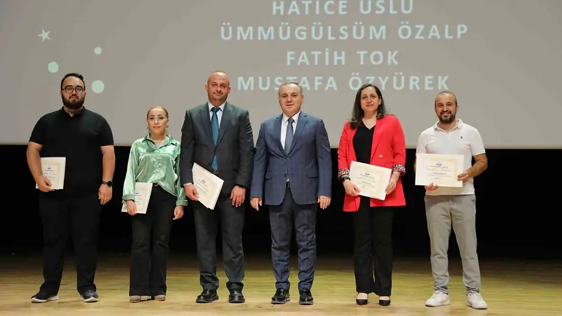 ERÜ'de '2024 Başarı Ödül Töreni' düzenlendi