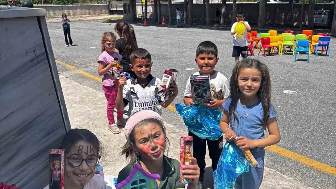 ERÜ'den 'Spor Yap, Karne hediyesini kap' etkinliği
