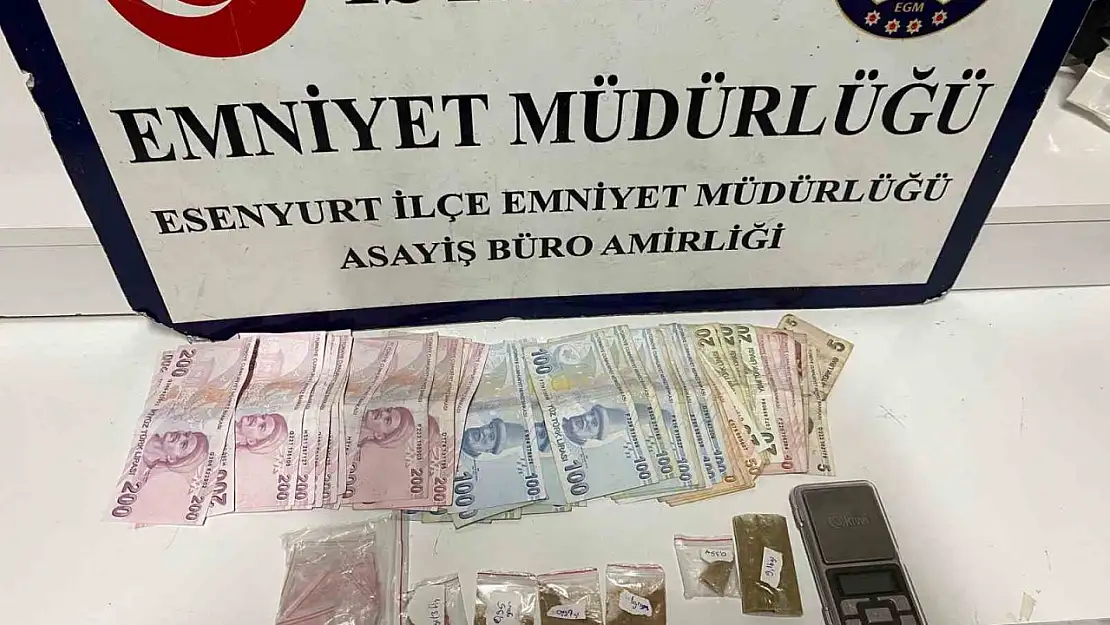 Esenyurt'ta güpegündüz uyuşturucu ticareti cep telefonu ile görüntülendi