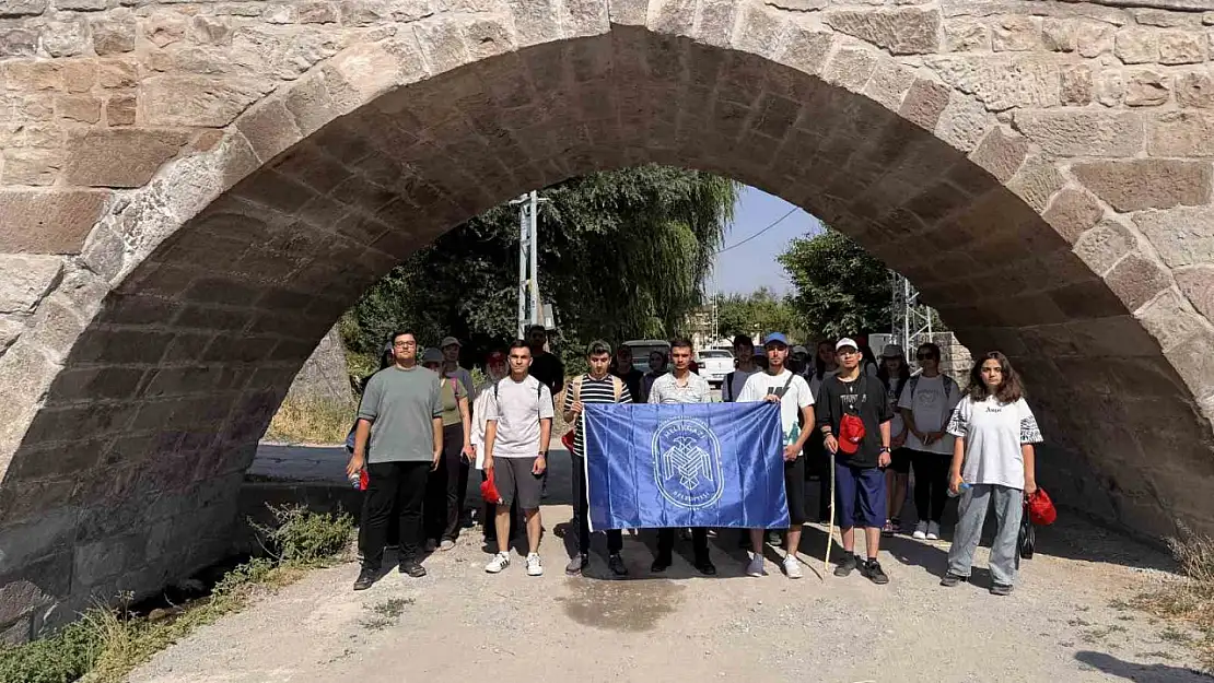 Gençler Koramaz Vadisi Doğa Yürüyüşü ile doğanın kalbine dokundu
