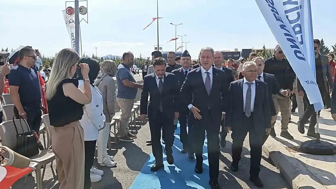 Hulusi Akar: 'Bu ihaneti asla kabul edemeyiz'