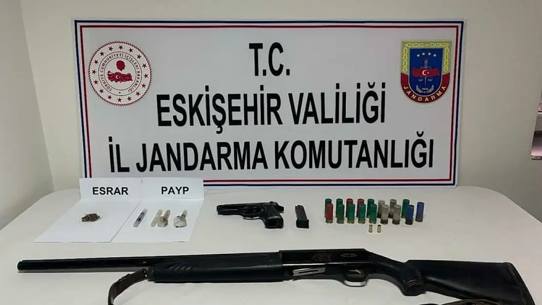 İkametlerinde uyuşturucu madde bulunduran 8 şüpheli hakkında işlem yapıldı