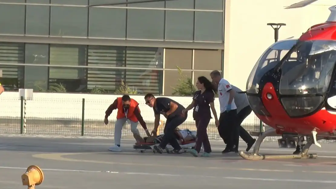 Kamyon ile otomobil çarpıştı: 2 polis yaralı