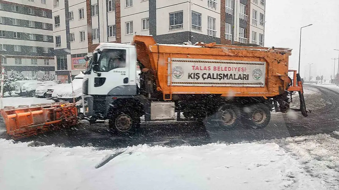 Kar yine yağdı,Talas'ta kış çalışmalar yeniden başladı