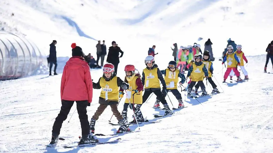 Kayak okulunda yeni dönem kayıtları başladı