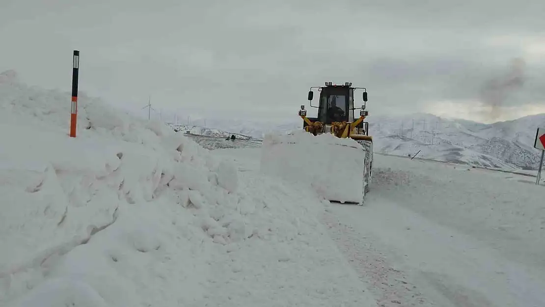 Kayseri'de 107 yol ulaşıma açıldı