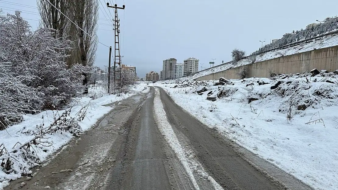 Kayseri'de kar yağışı etkili oldu