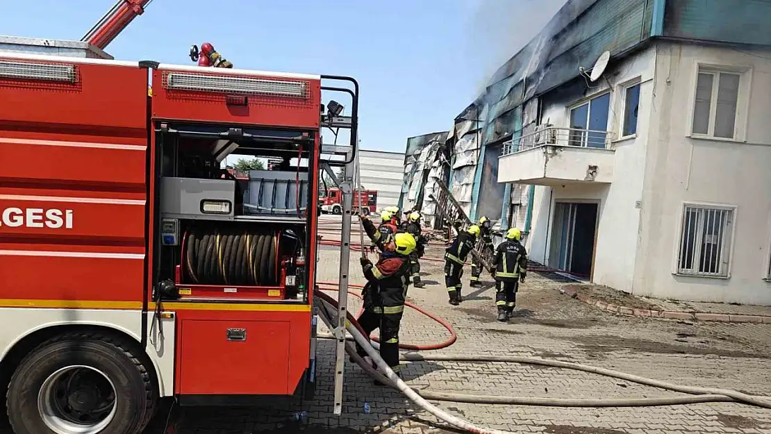 Kayseri'de mobilya fabrikası yangını