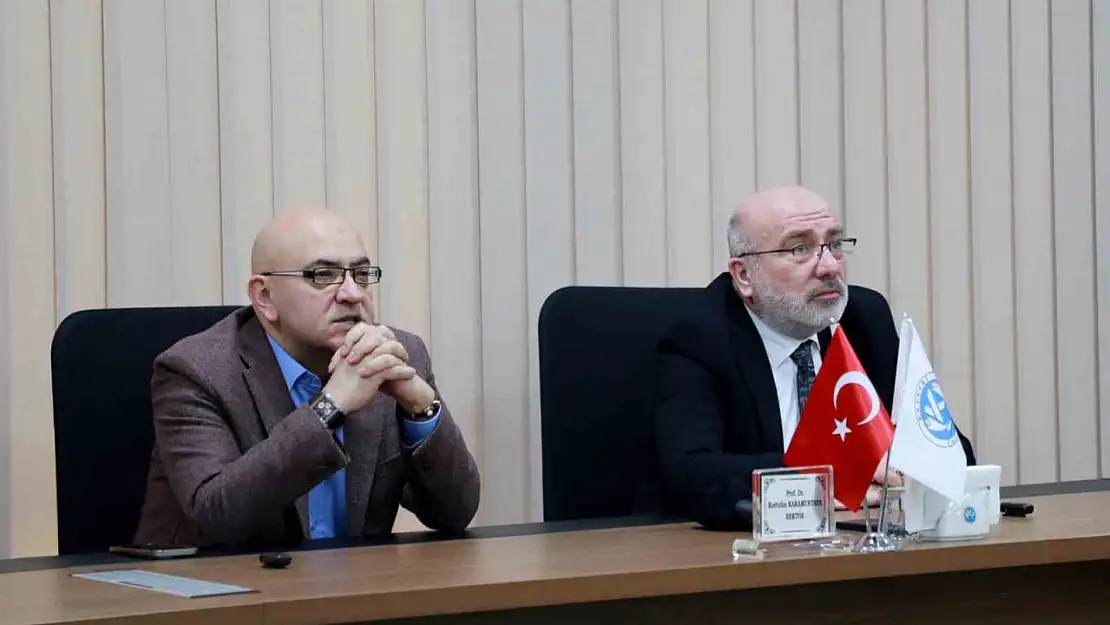 Kayseri'de MYO Öğrencileri ve Mezunlarına Yönelik Ödüllü Proje Yarışmasında düğmeye basıldı