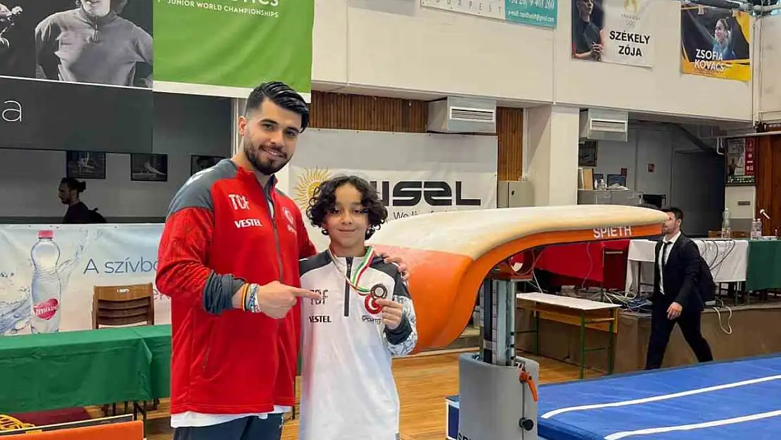 Kayserili jimnastikçiler Macaristan'da kürsüye çıktı