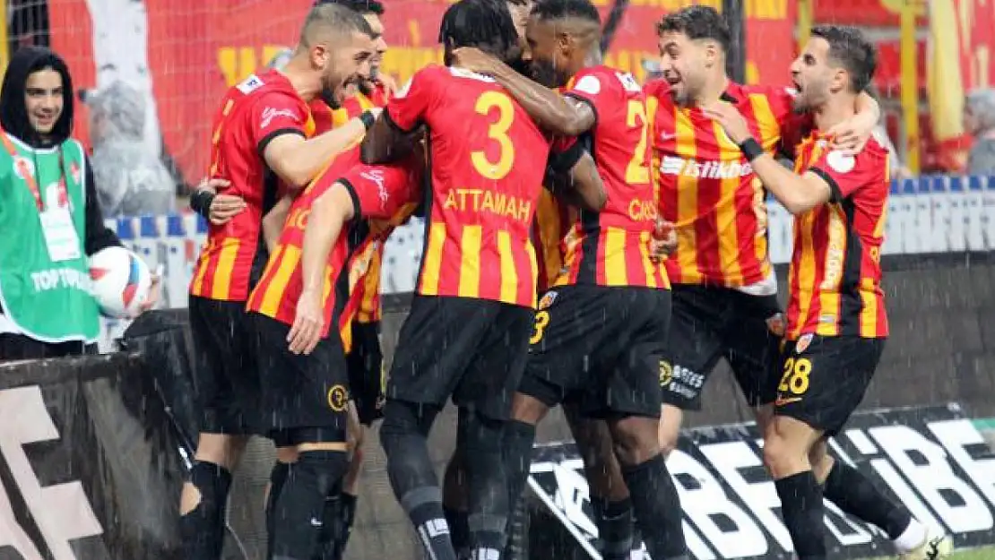 Kayserispor 44 puana ulaştı, ligde kalmayı garantiledi