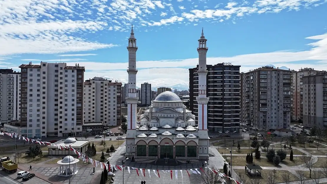 Kocasinan'da camiler, Ramazan ayında da gül kokuyor