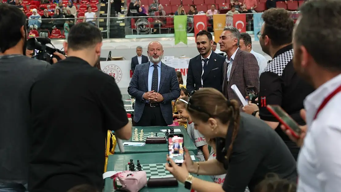 Kocasinan'da Okul Sporları Satranç Turnuvası başladı