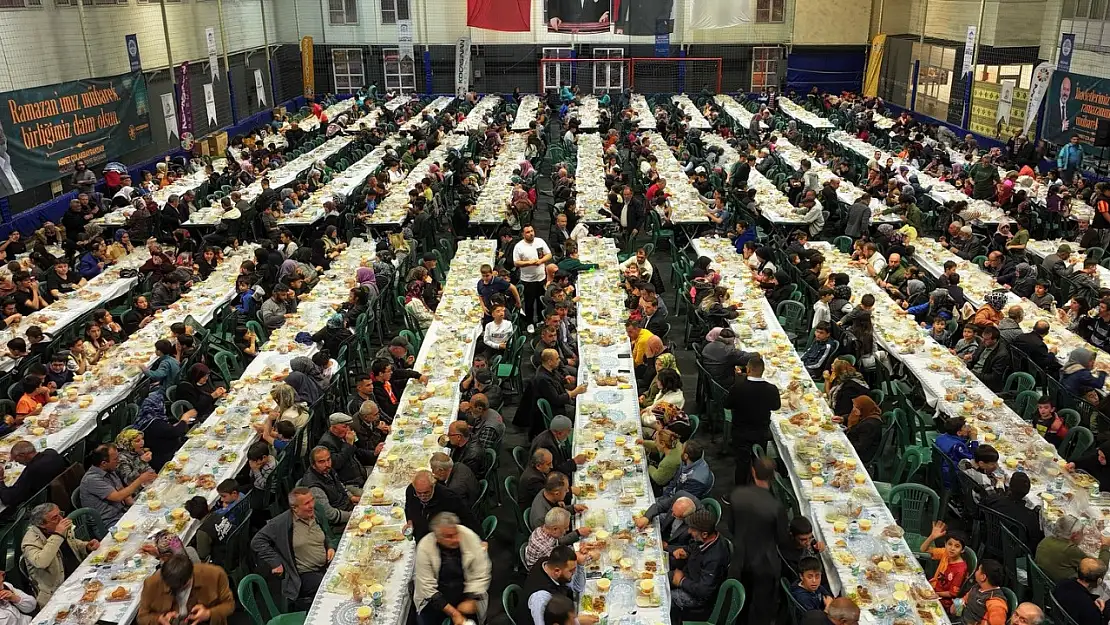 Kocasinan'ın iftarına, 2 bin 500 kişi katıldı