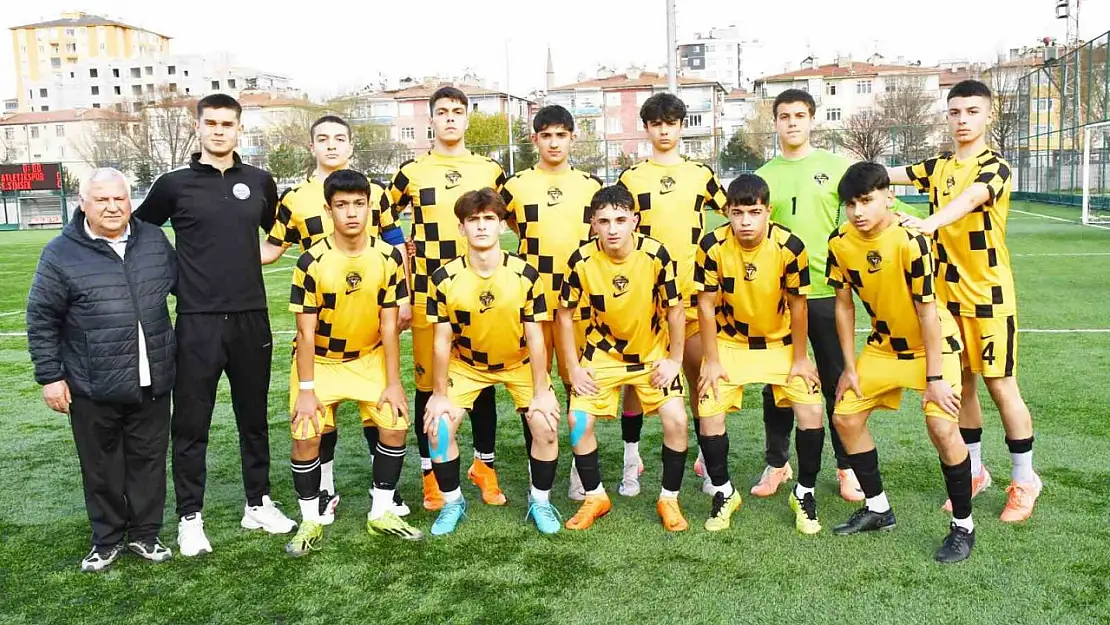 Kocasinan Şimşekspor şampiyon oldu