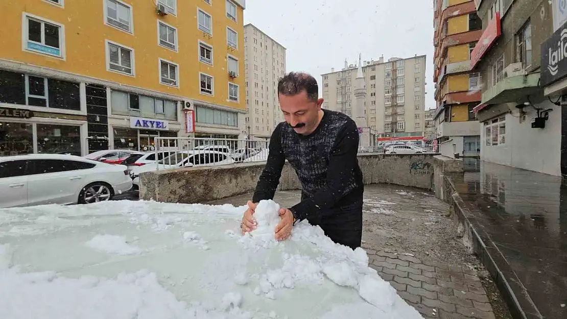 Mart karı Kayseri'yi beyaza bürüdü