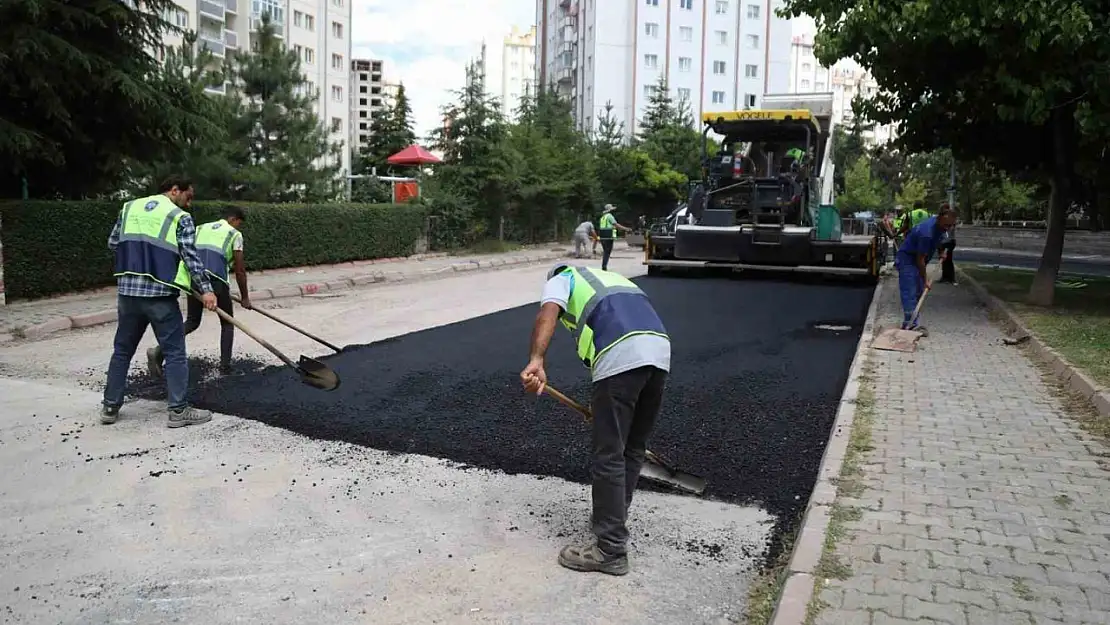 Melikgazi'den İldem'in ulaşımını rahatlatacak asfalt çalışması