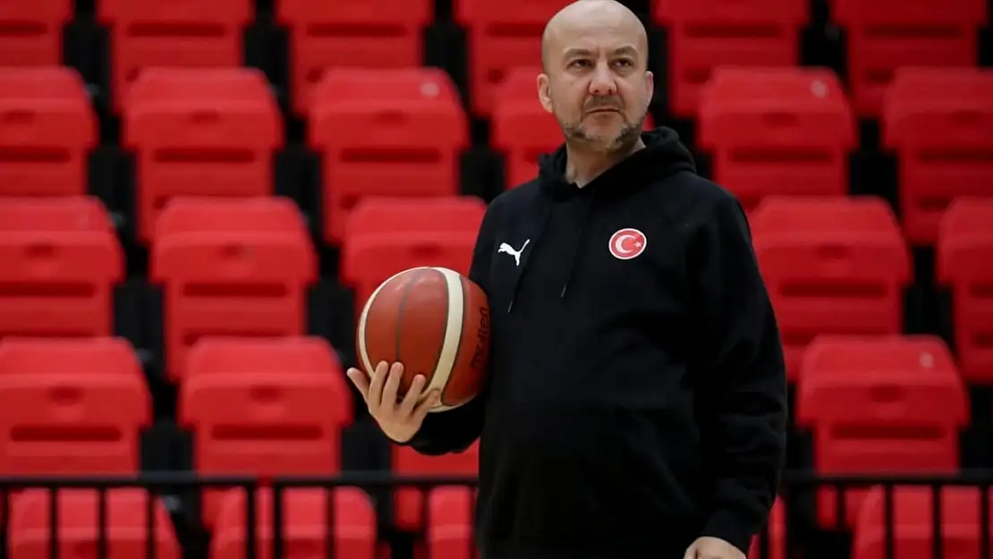 Melikgazi Kayseri Basketbol Antrenörü Özsarı, sezonu değerlendirdi