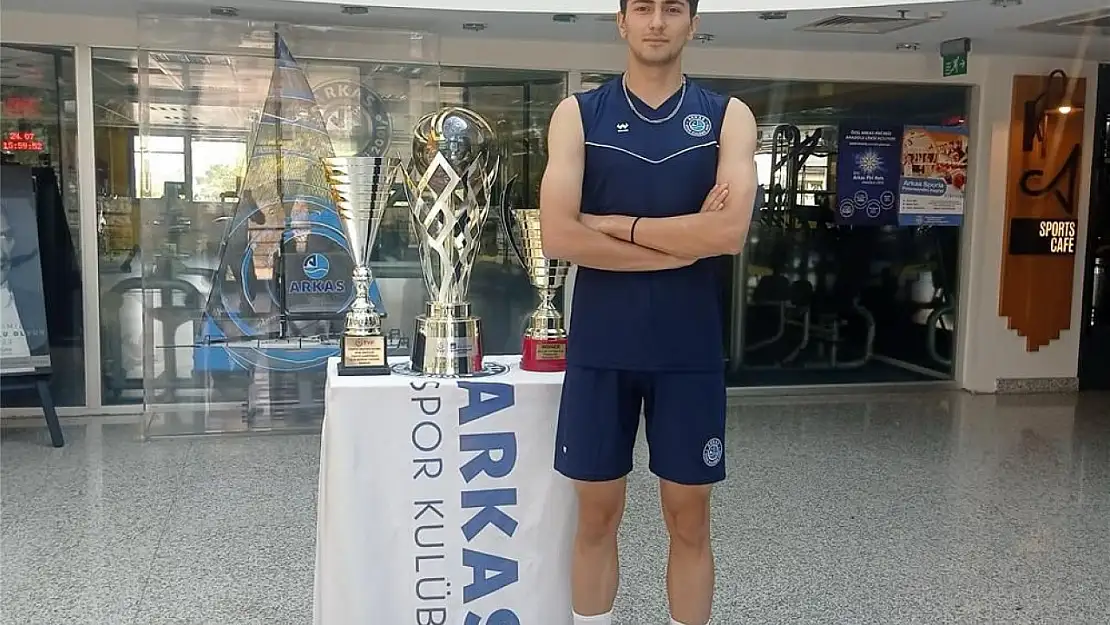 Nejat Efe Yavuz, Arkasspor'a transfer oldu