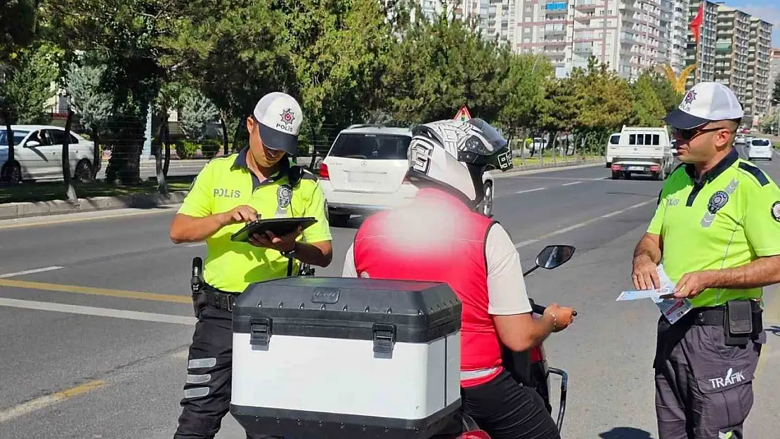 Niğde'de 1 ayda 750 motosiklet sürücüsü denetlendi, 60 motosiklet trafikten men edildi