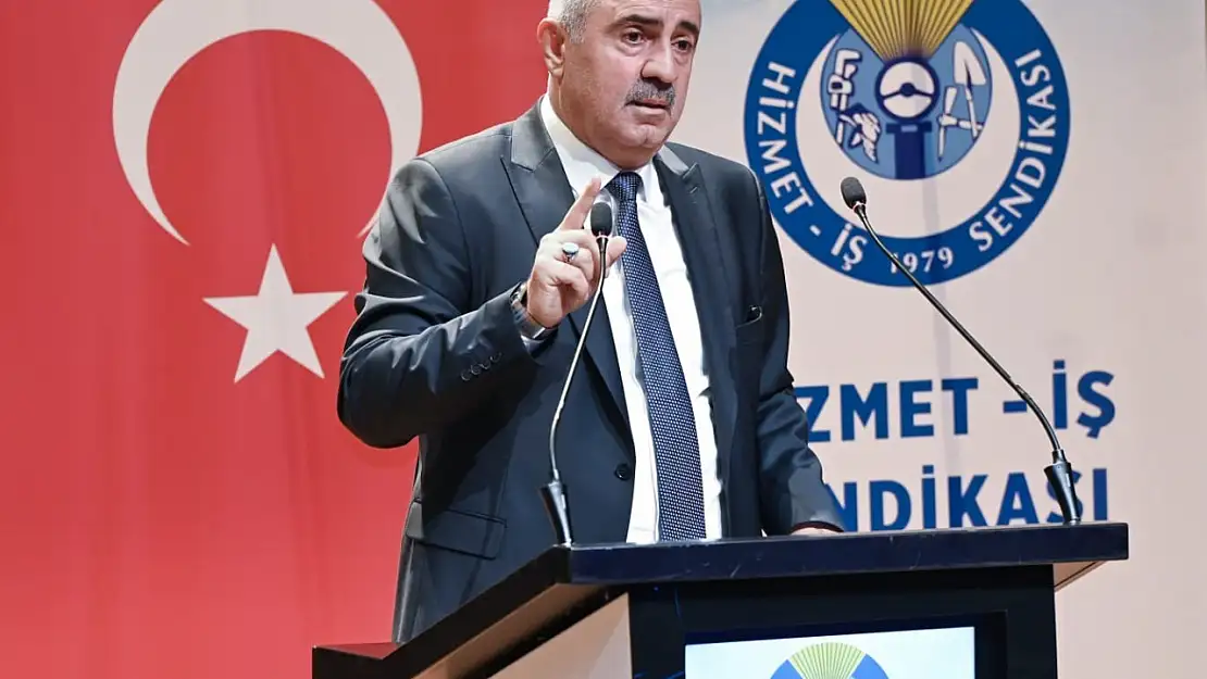 Özdemir: 'Emekçilerin mücadelesini siyasi zemine çekmeye çalışanlara fırsat vermeyeceğiz'